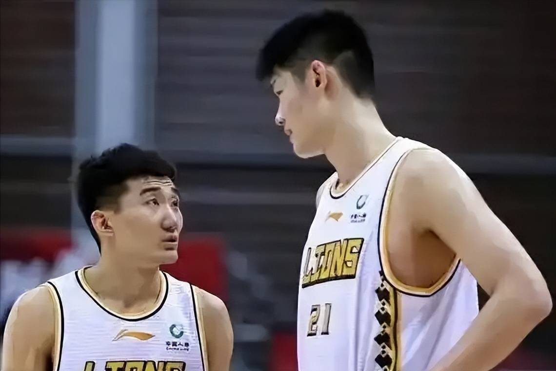 关于高手较量，季后赛晋级球队成功晋级的信息